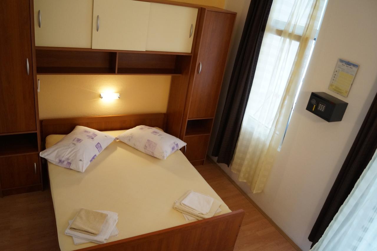 Studio Apartments Marija With Private Parking 마카르스카 외부 사진